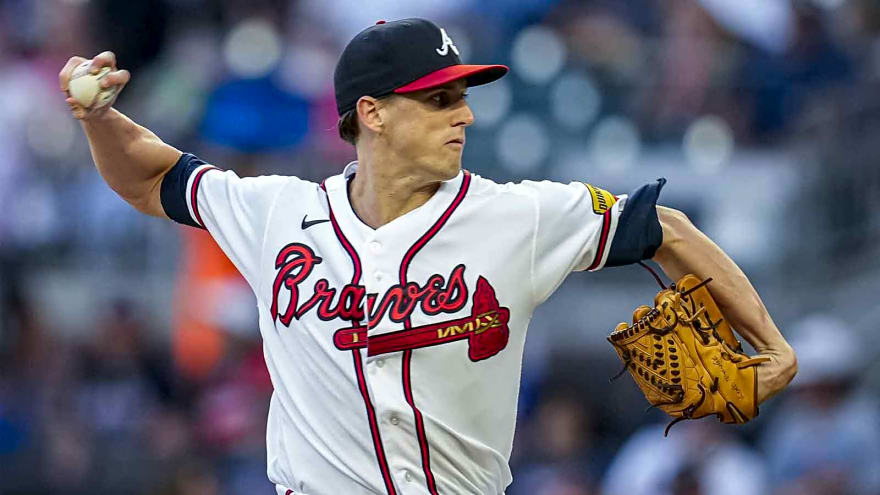 Cubs sign 2022 MLB wins leader to minor league deal