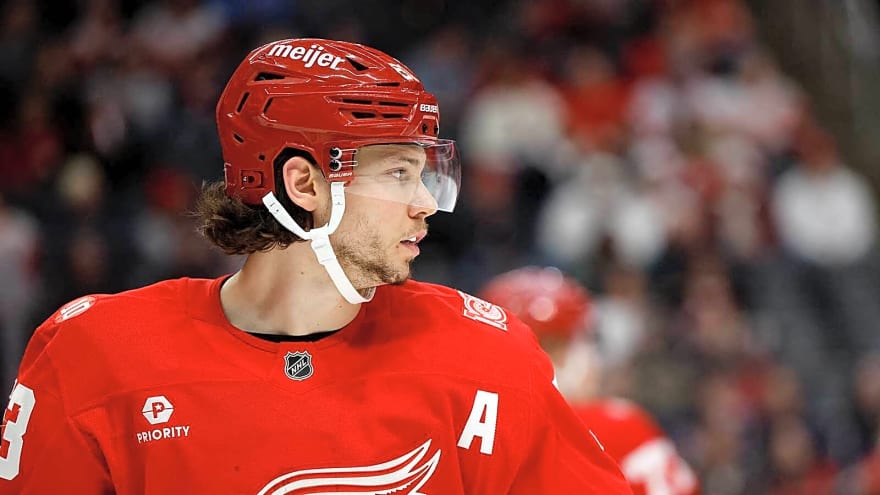 Red Wings’ Moritz Seider still appreciates Steve Yzerman for giving him a chance in 2019