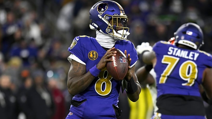 Which struggling QB can turn things around in Steelers-Ravens: Lamar Jackson or Aaron Rodgers?