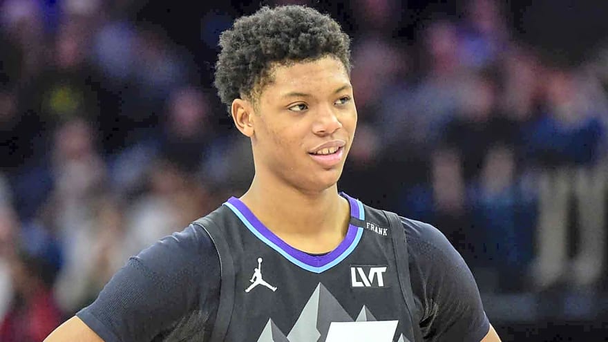 Jazz’s Ace Bailey throws it down for alley-oop slam vs. Bulls