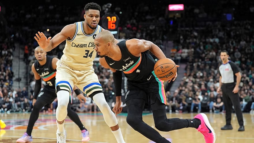 Spurs’ Victor Wembanyama gets lofty praise from Giannis Antetokounmpo