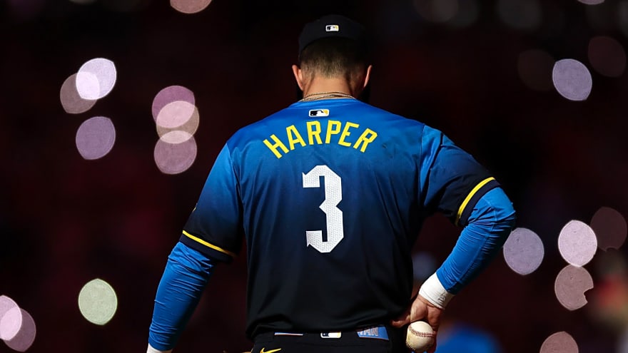 Why the Phillies should not trade Bryce Harper