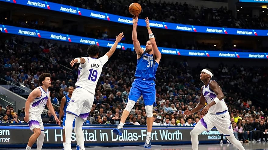 Mavericks’ Klay Thompson shouts out dad, Reggie Miller, Ray Allen after historic turn-back-the-clock game
