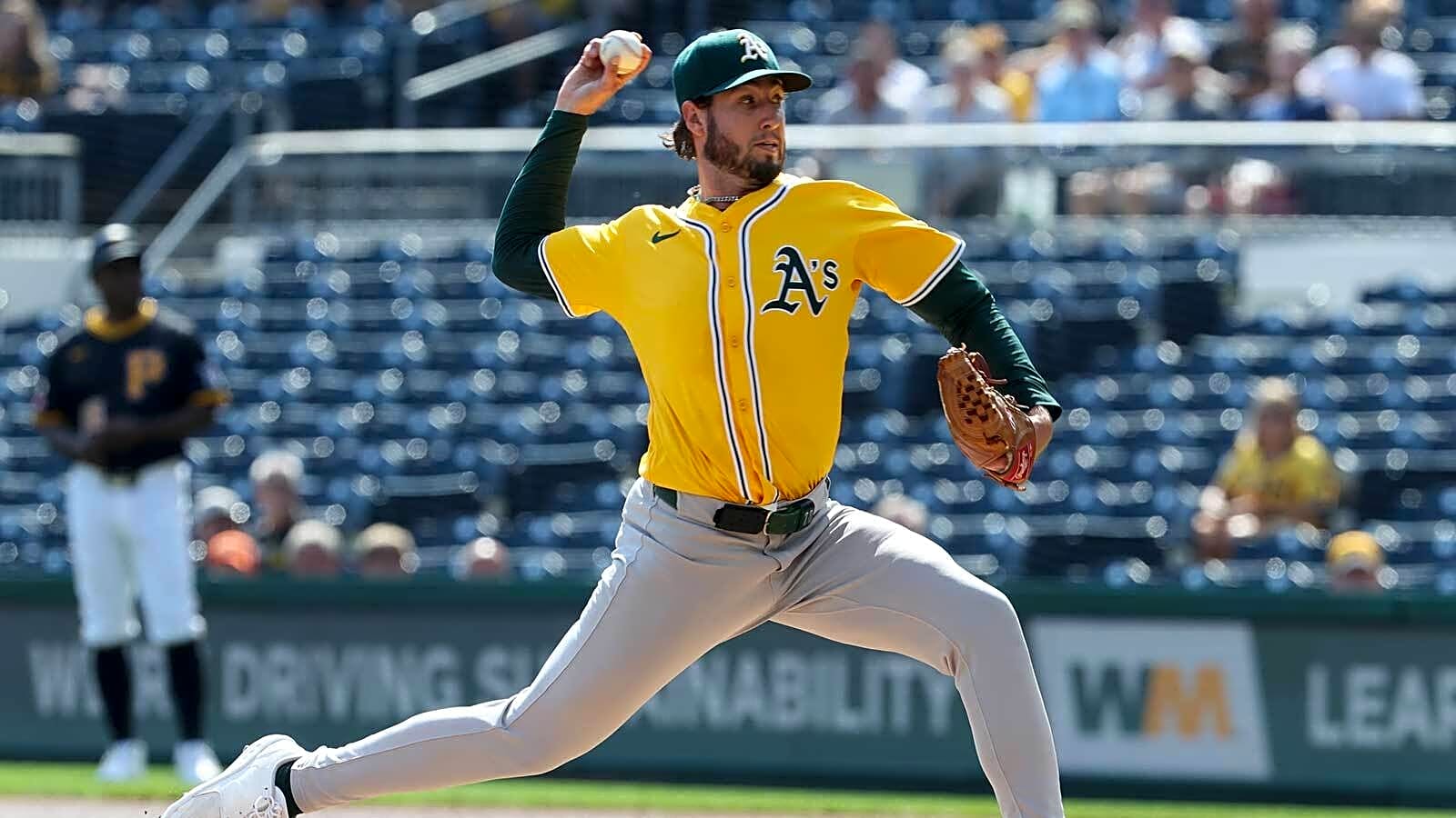 Royals, Athletics make pitcher trade ahead of spring training