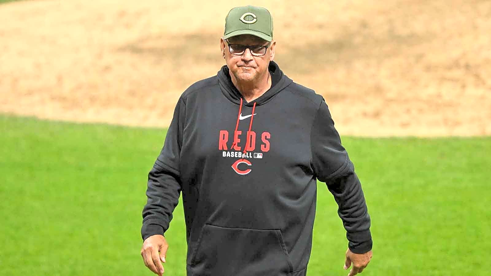 Reds lose pitcher to IL before Pirates clash