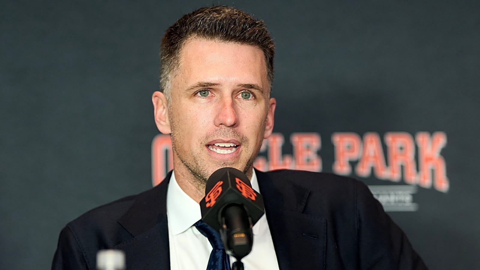 Giants DFAs catcher due to Marlins trade