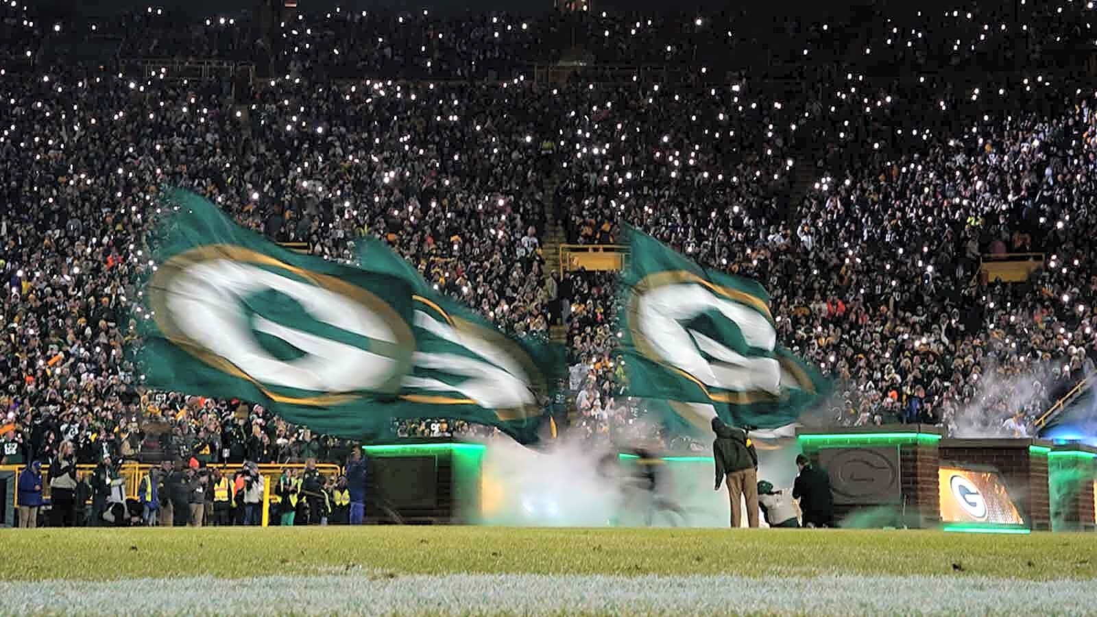 Packers claim 2 players off waivers