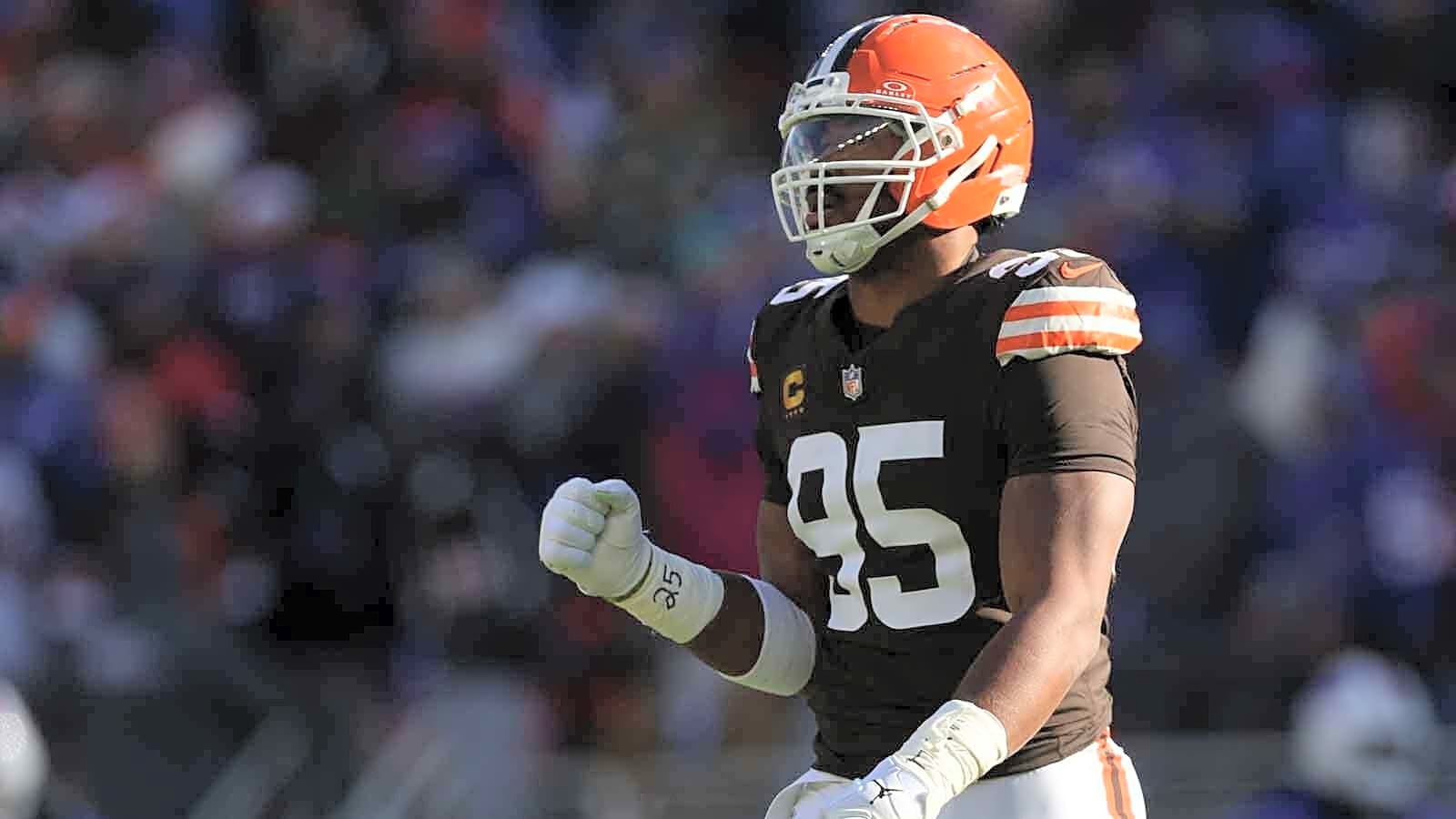 Browns’ Myles Garrett expected to continue familiar offseason trend