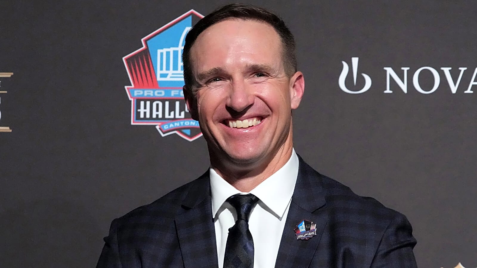 Saints’ Drew Brees heaps praise on Sean Payton, Mickey Loomis after HOF induction