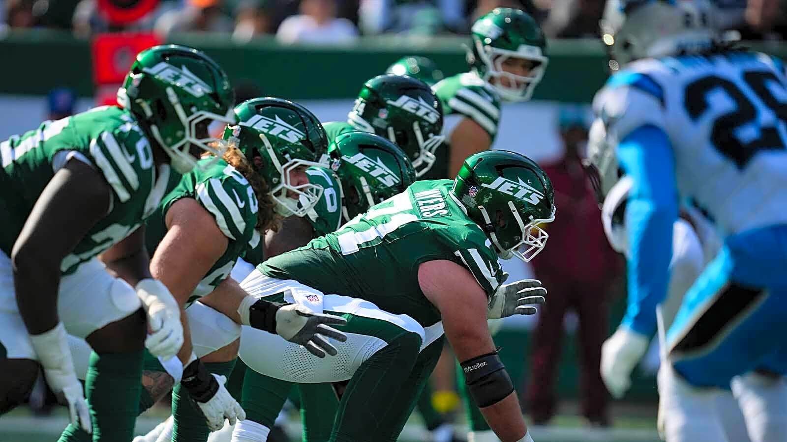 Jets ink starting center to two-year contract extension