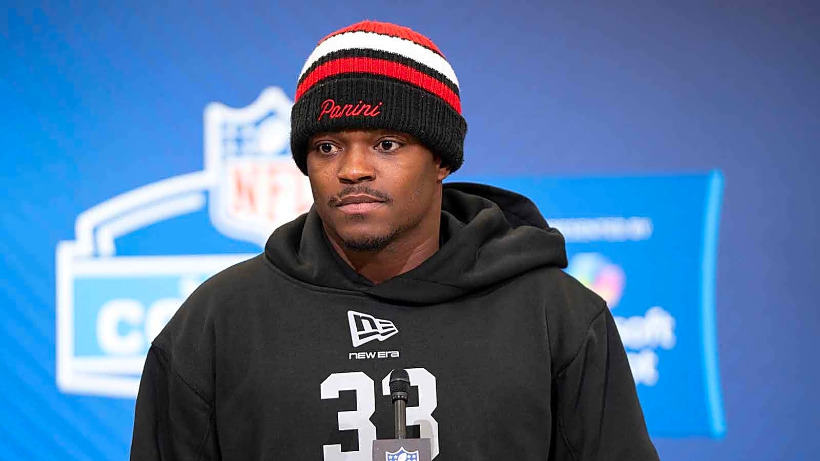 Seahawks second round pick carted off with troubling injury