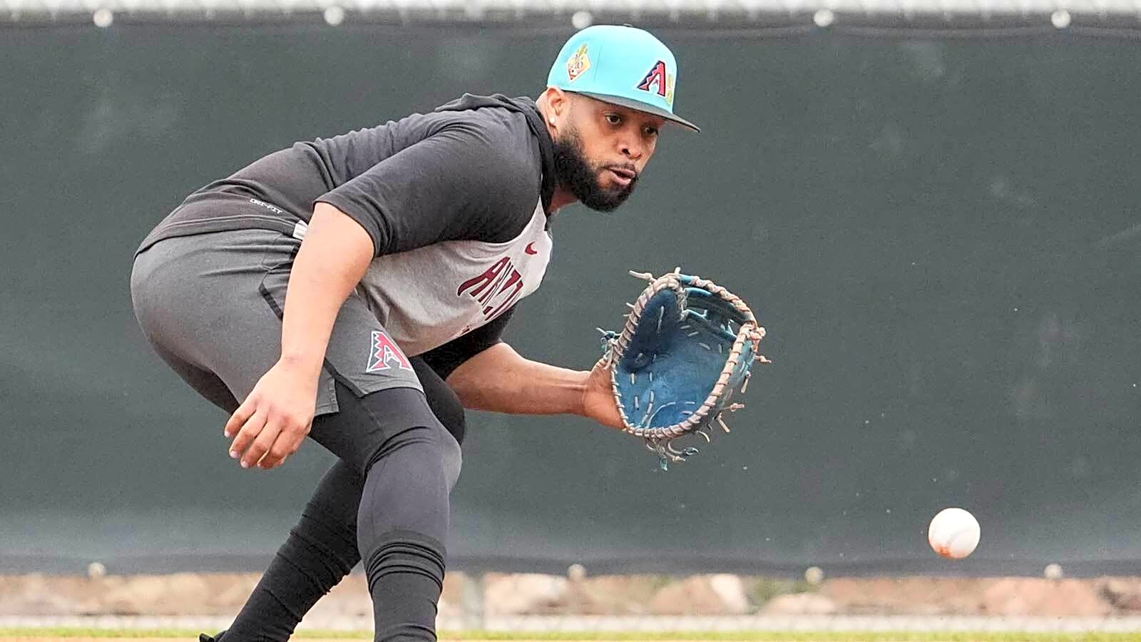 Diamondbacks’ Carlos Santana gets ‘bummer’ injury update after setback