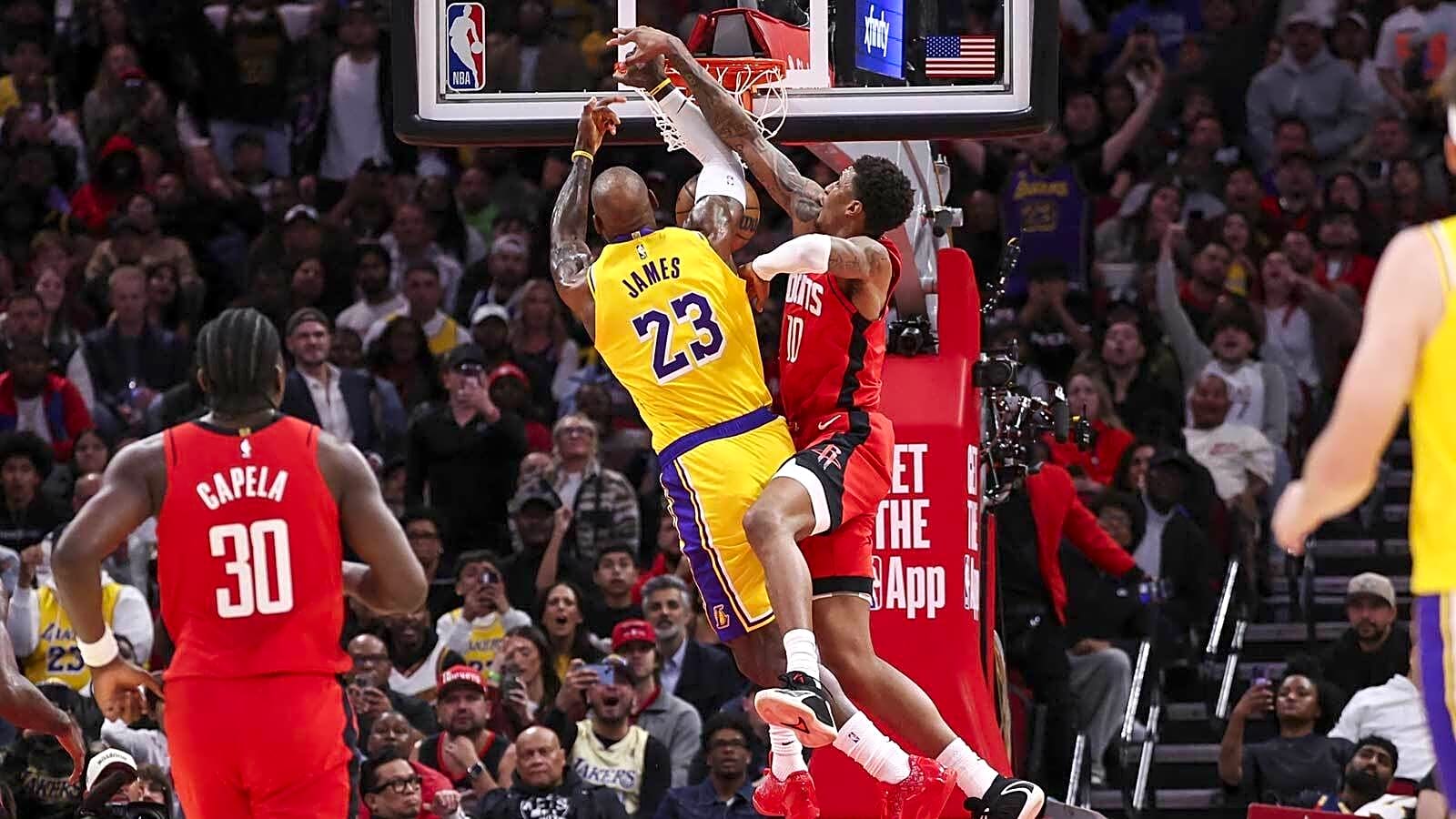 Ageless LeBron James posterizes Jabari Smith Jr.