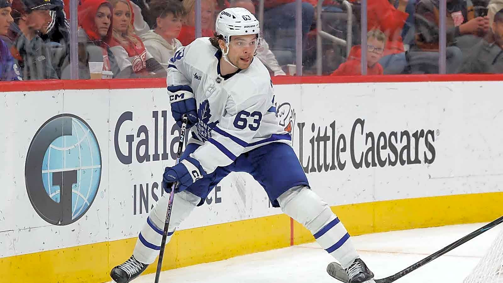  Bruins interested in struggling Maple Leafs forward
