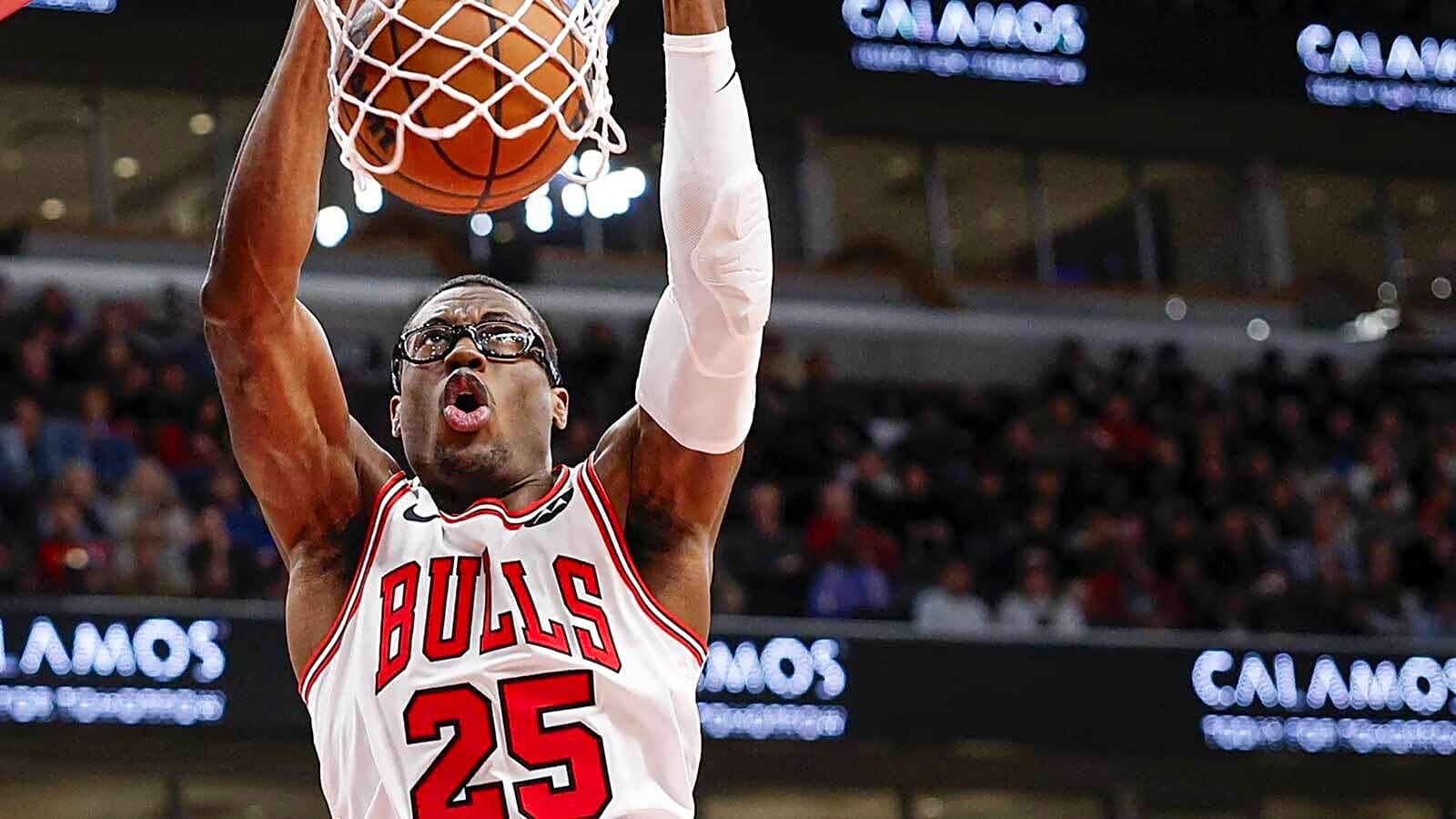 Jalen Smith gets shots up before showdown against the Mavericks