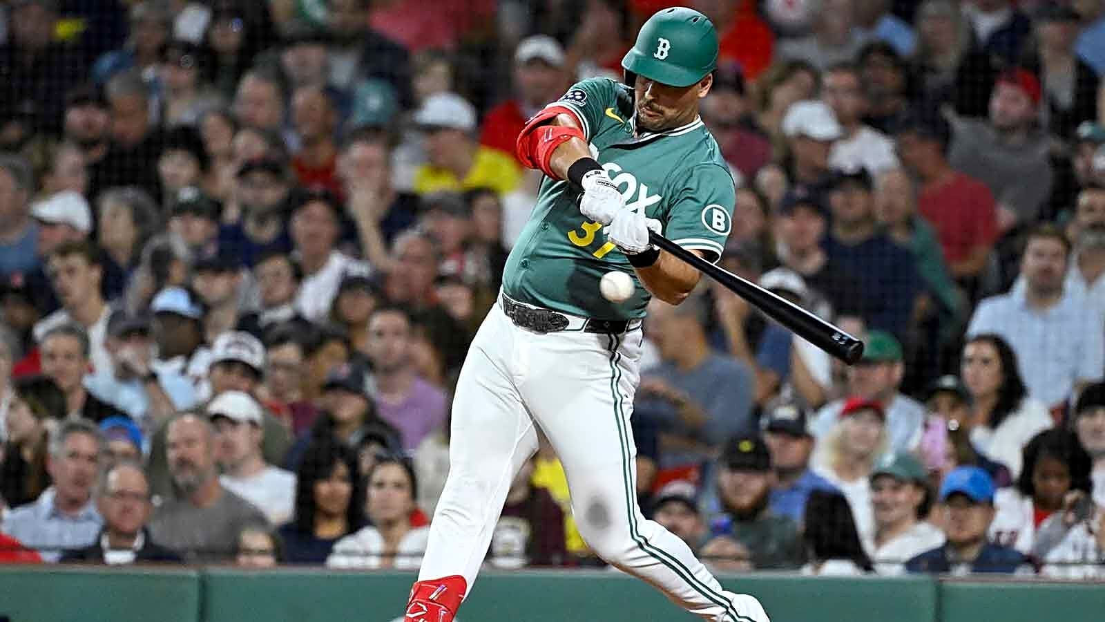 Red Sox make Nathaniel Lowe DFA move