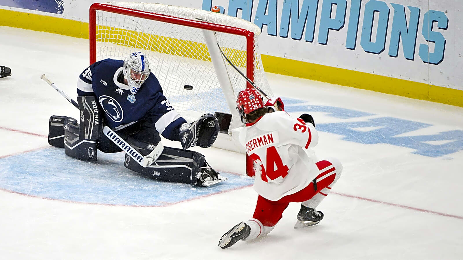 Islanders sign top prospect to entry-level contract