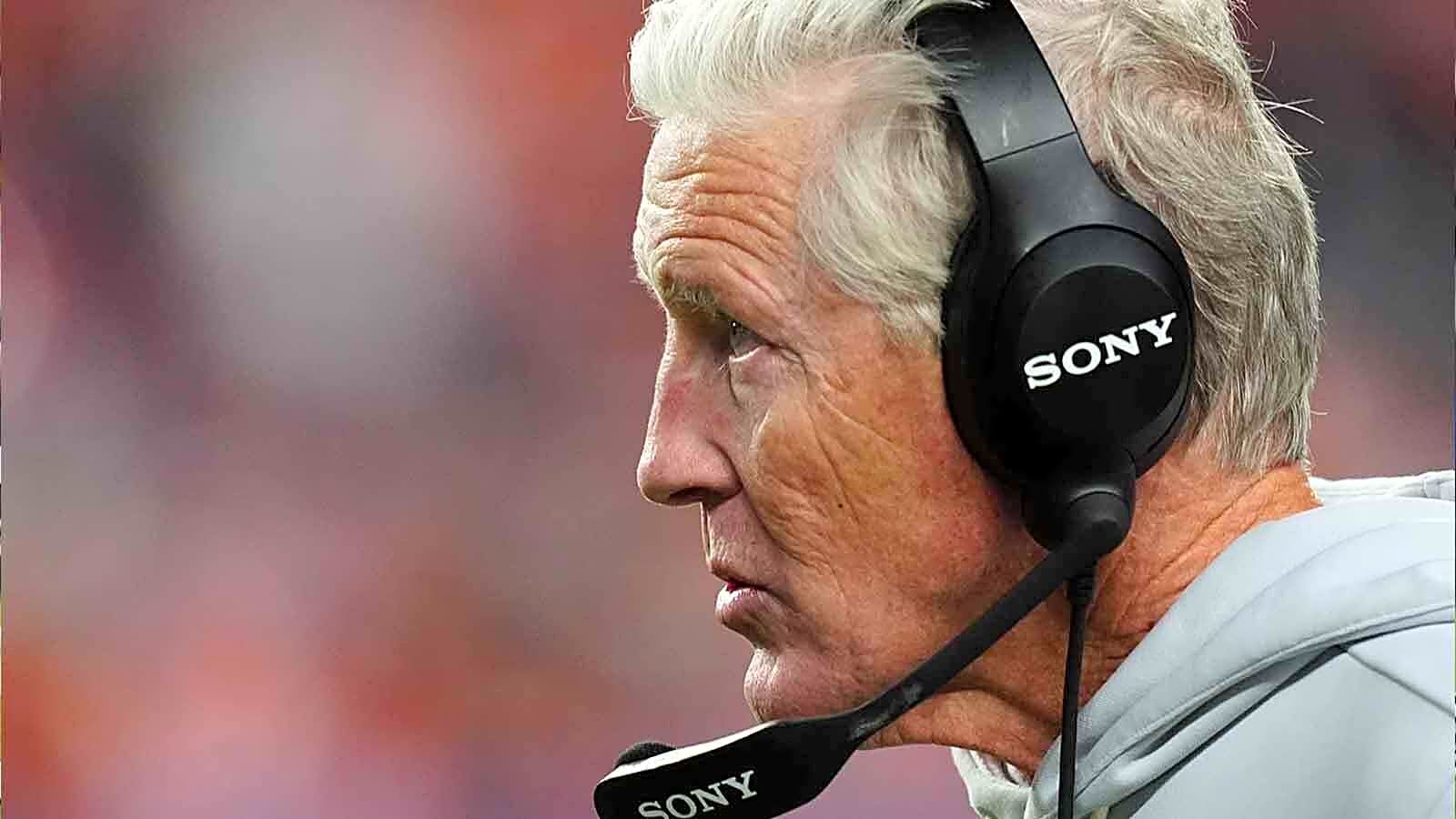 Raiders make quarterback move amid Geno Smith struggles