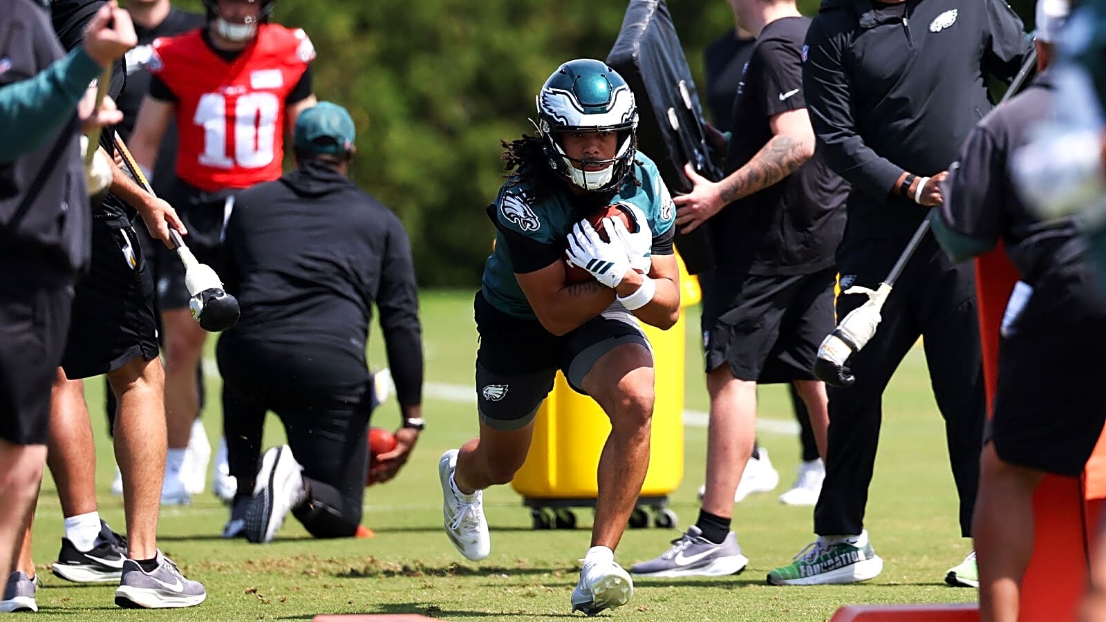 Rising Eagles rookie turning heads in 2026 OTAs