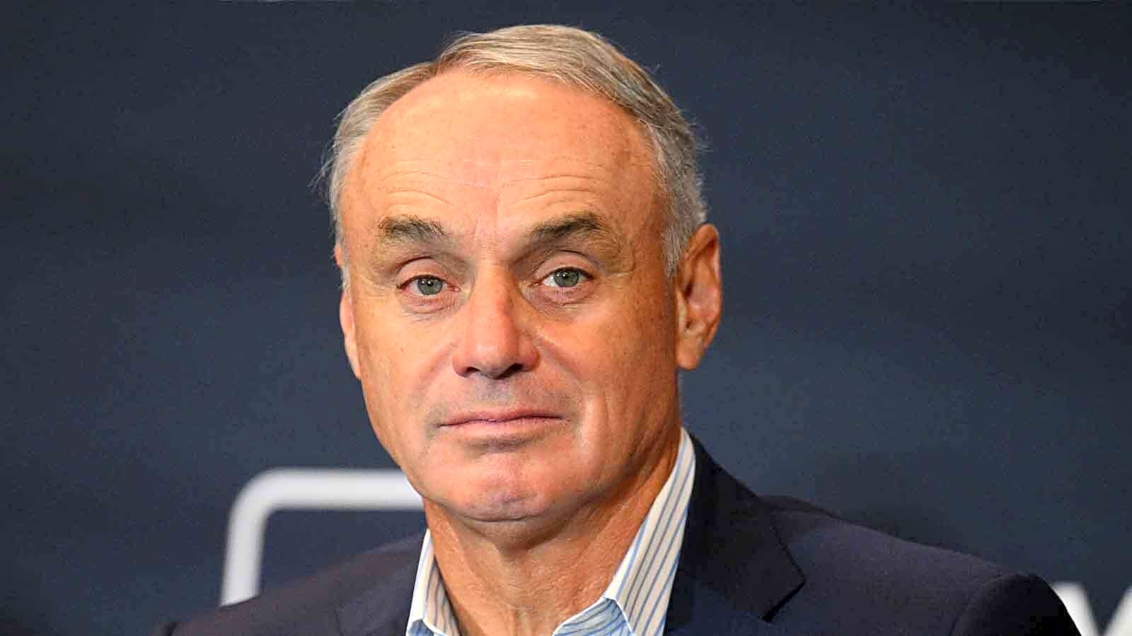 Rob Manfred gives encouraging update on pending Padres sale