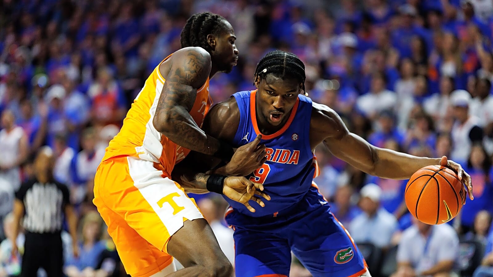 Florida basketball’s Rueben Chinyelu earns all-time praise from Rick Barnes after dominating Tennessee