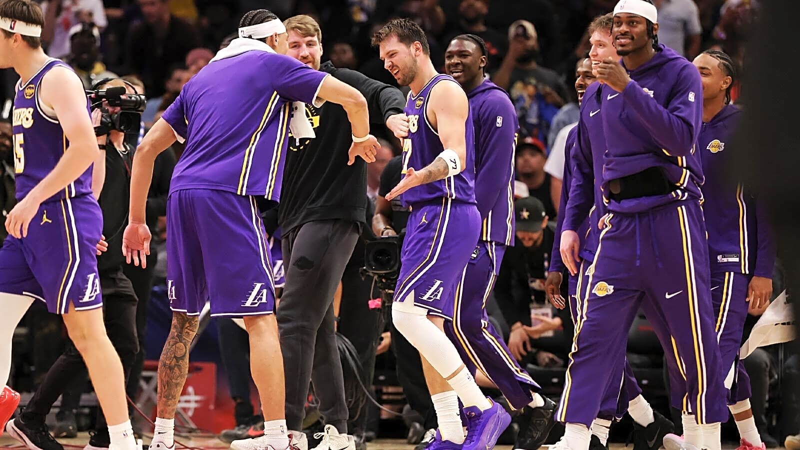 Luka Doncic takes Lakers teammates kayaking in Slovenia