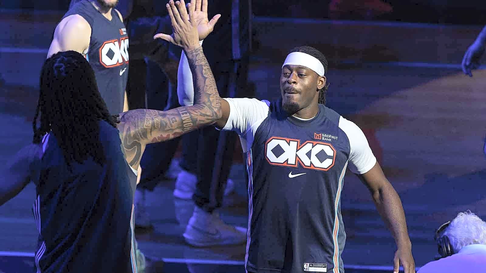 Thunder’s Mark Daigneault celebrates Lu Dort for 3-point barrage vs Kings