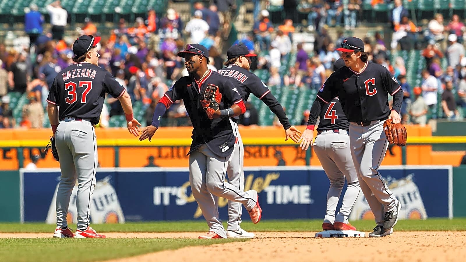 Guardians announce 2 roster moves before Phillies series