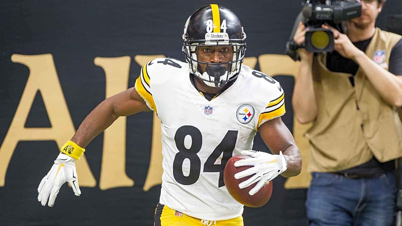 Antonio Brown extradited from Dubai, in custody for attempted murder