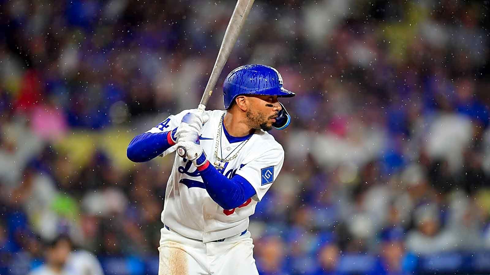 Dodgers’ Dave Roberts shares massive Mookie Betts injury update