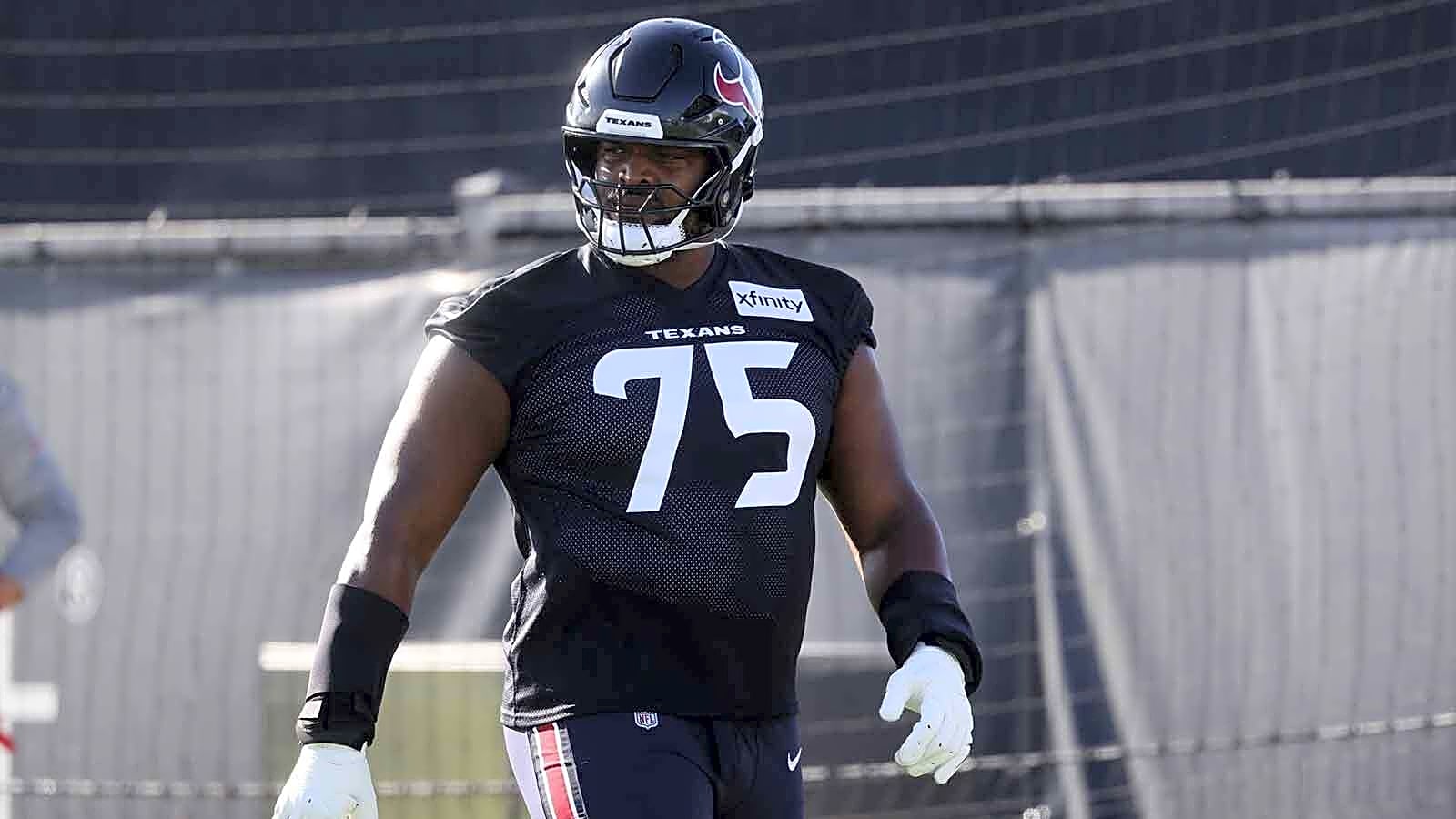 Texans waive veteran guard after Week 9 benching