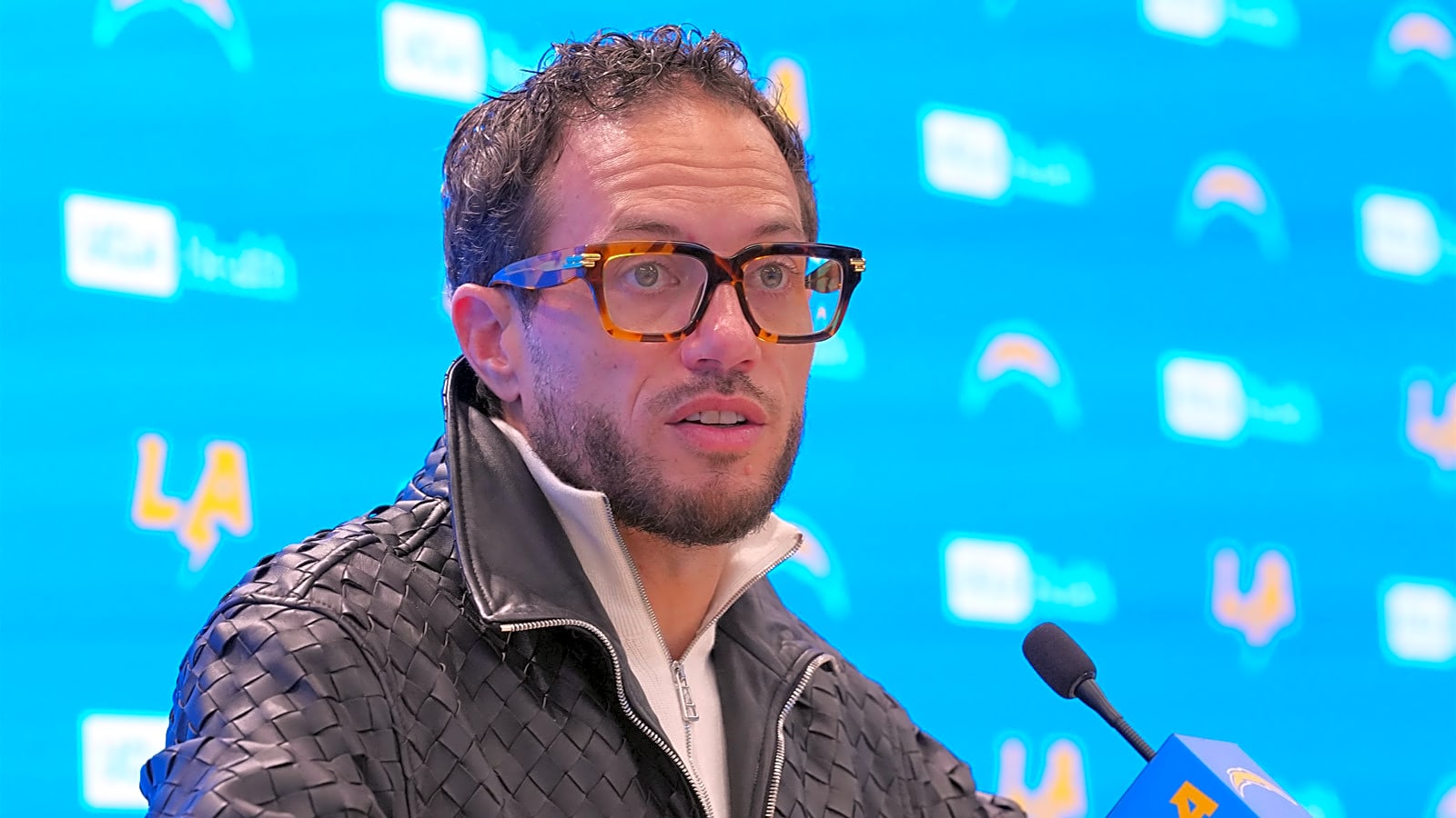 Ex-Dolphins coach joining Mike McDaniel on Chargers staff