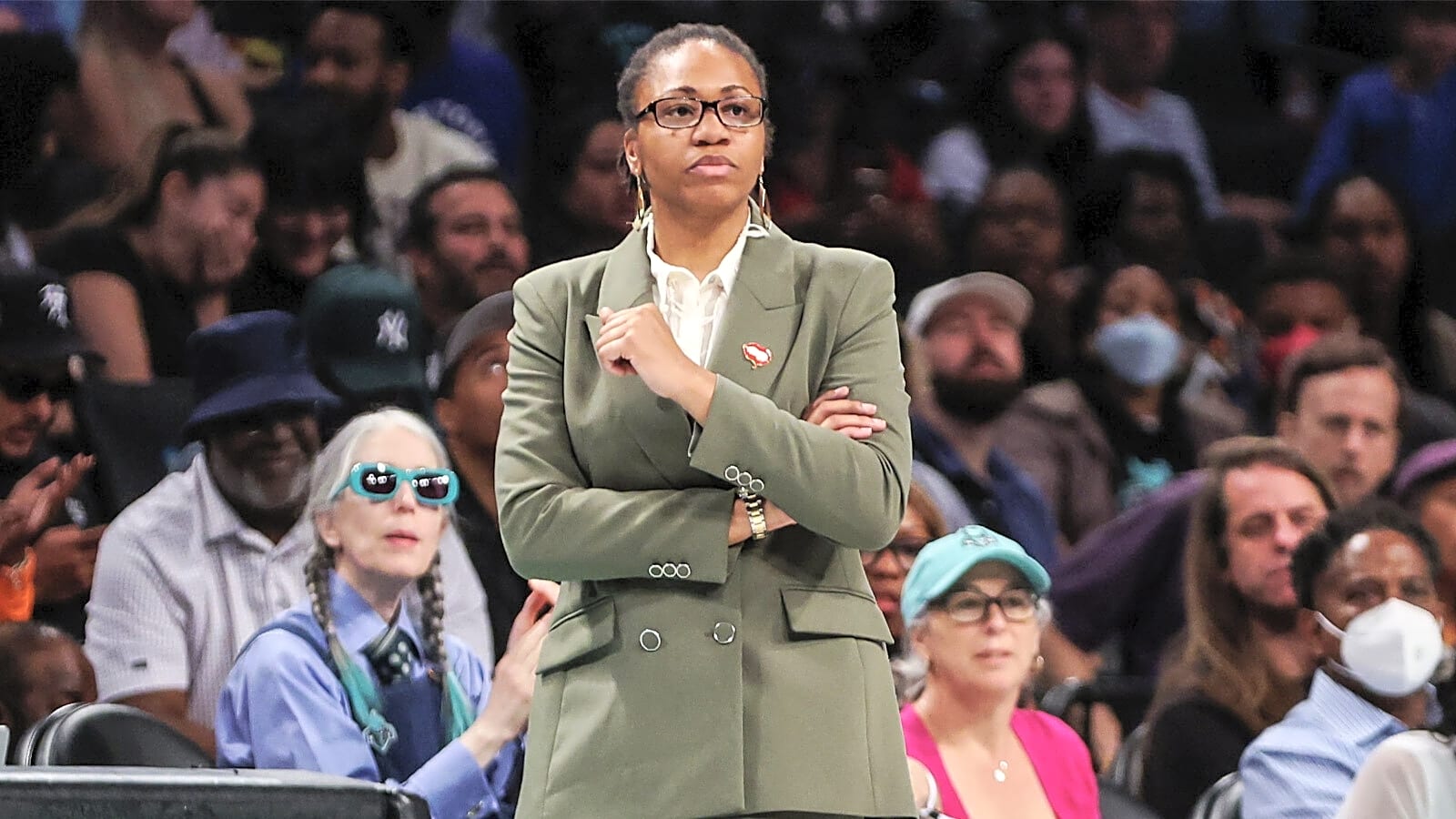 Penn State hires alumni, WNBA champion as head coach