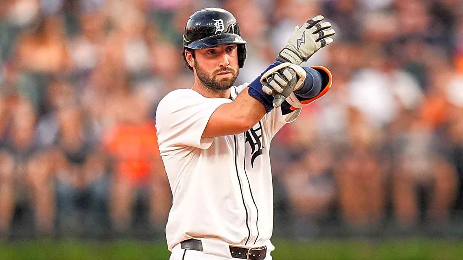 Tigers re-sign veteran outfielder to $3.255 million deal