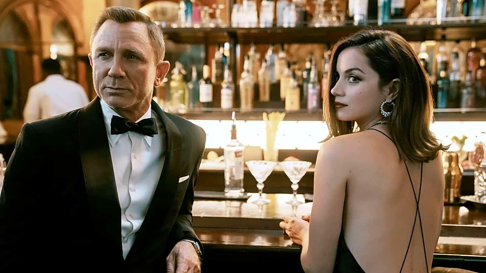 Helen Mirren Boldly Says James Bond 'Has to Be a Guy'