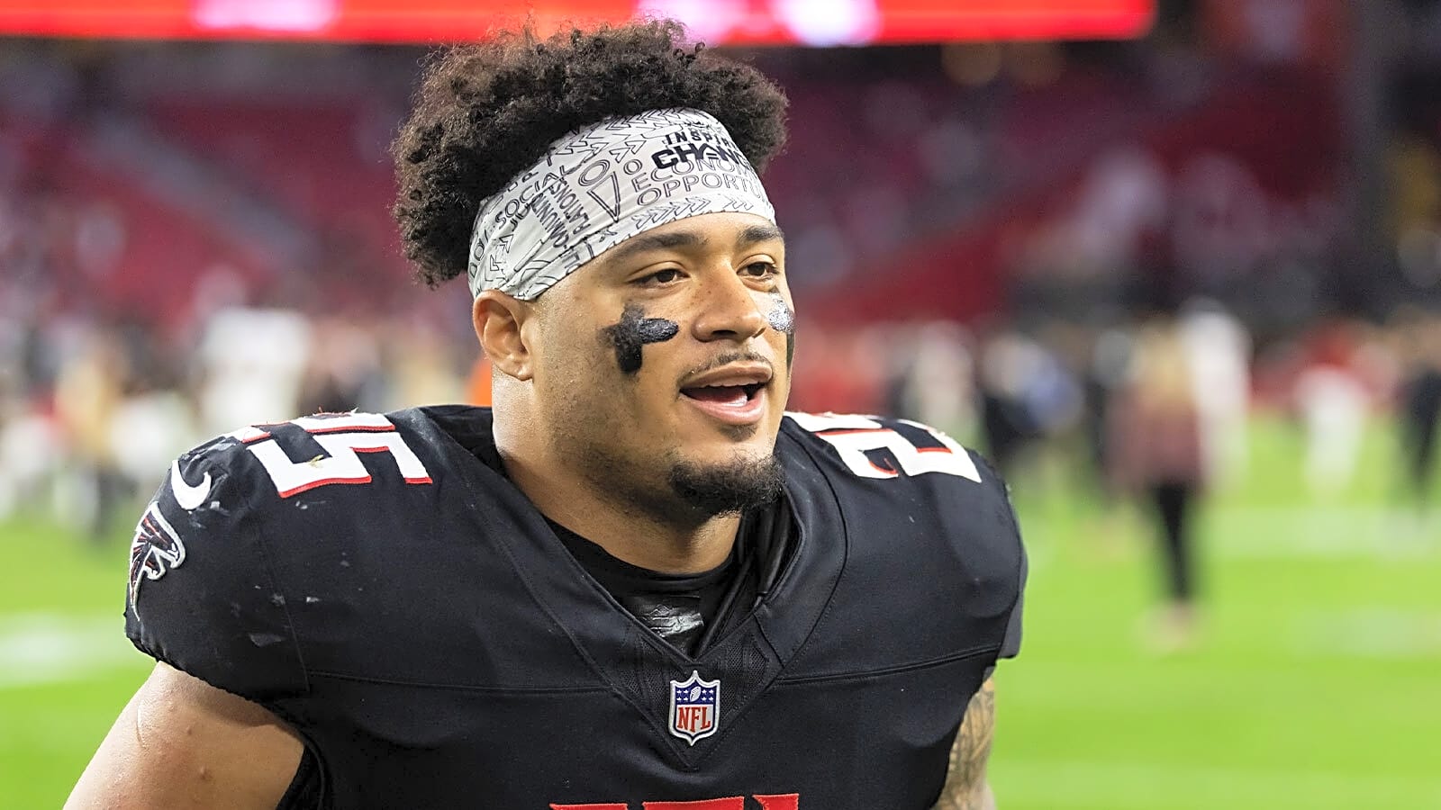 Cardinals’ Tyler Allgeier breaks silence on Jeremiyah Love competition