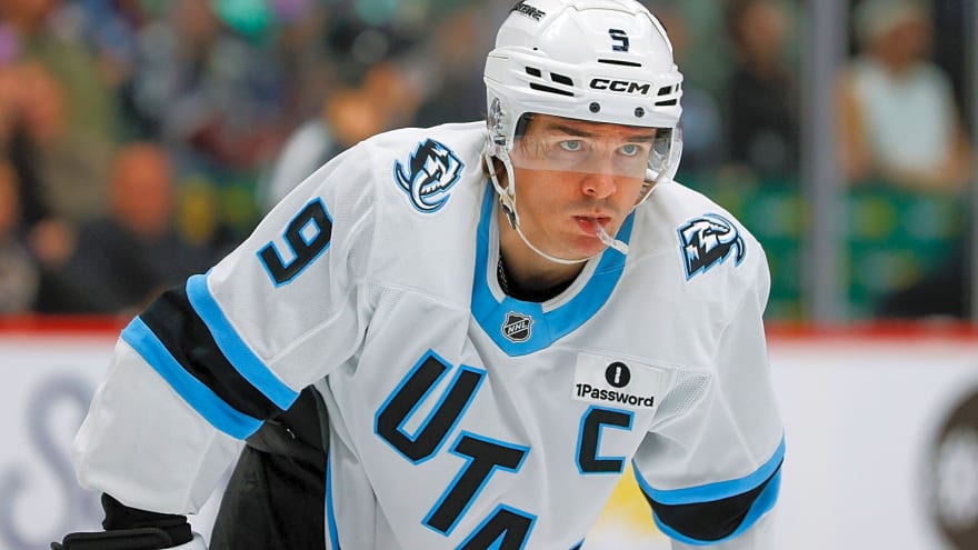 The Mammoth’s Playoff Success Rests on Clayton Keller