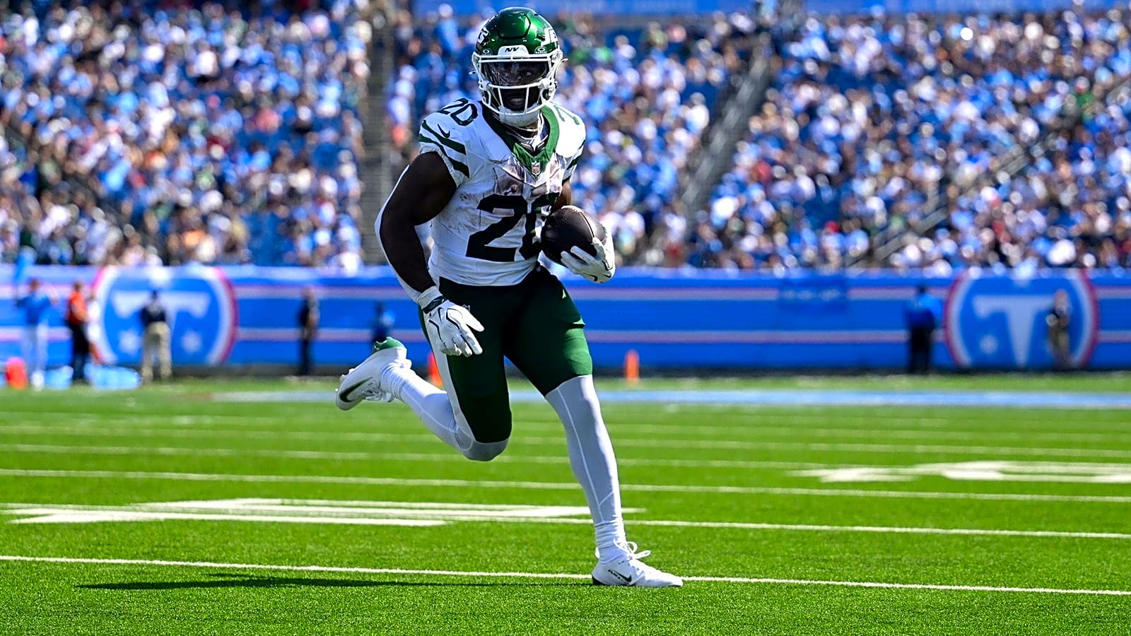 Ground and Pound Jets Offense Shows Shades of 2009