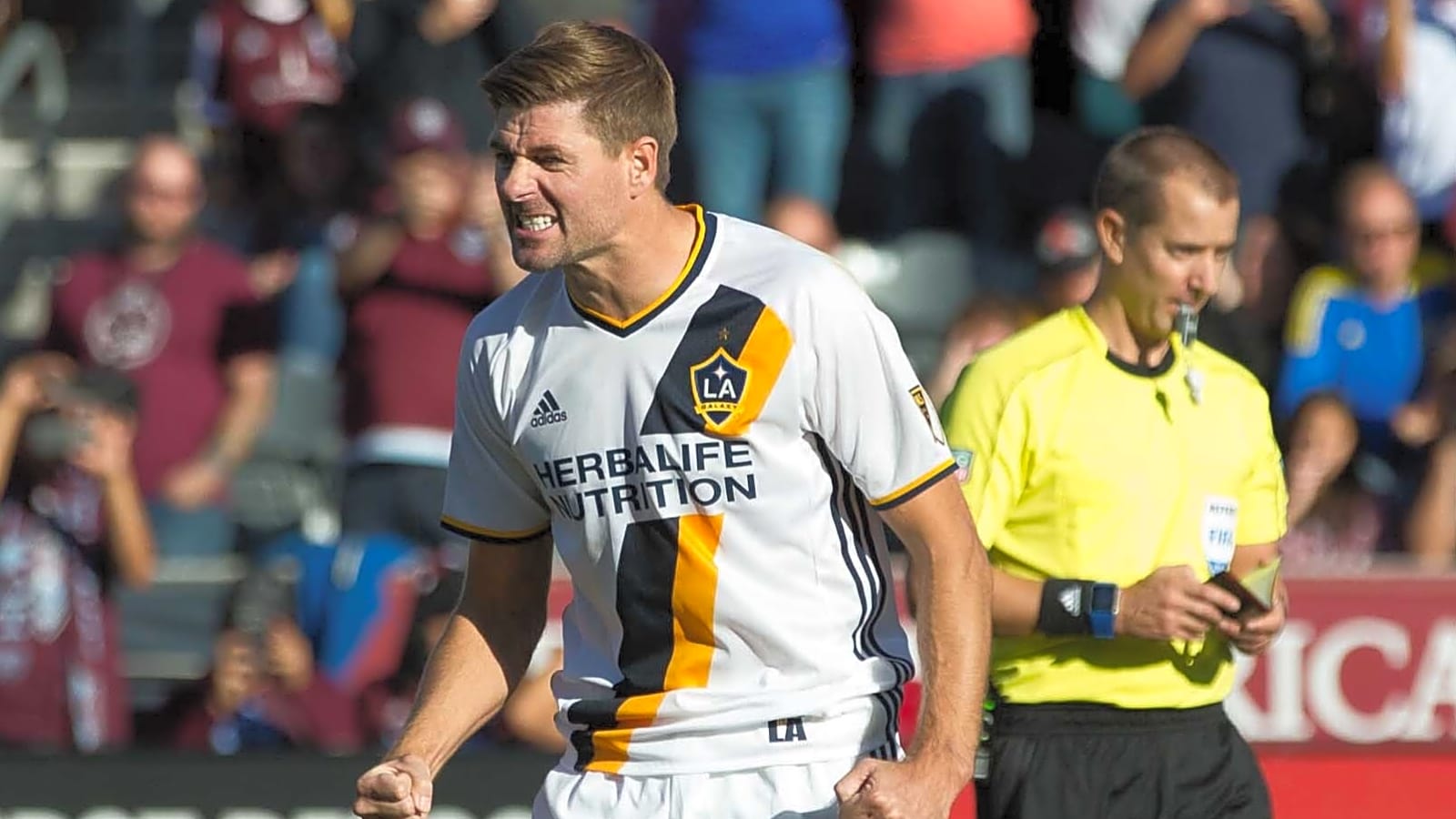 Steven Gerrard wants Manchester United assistant