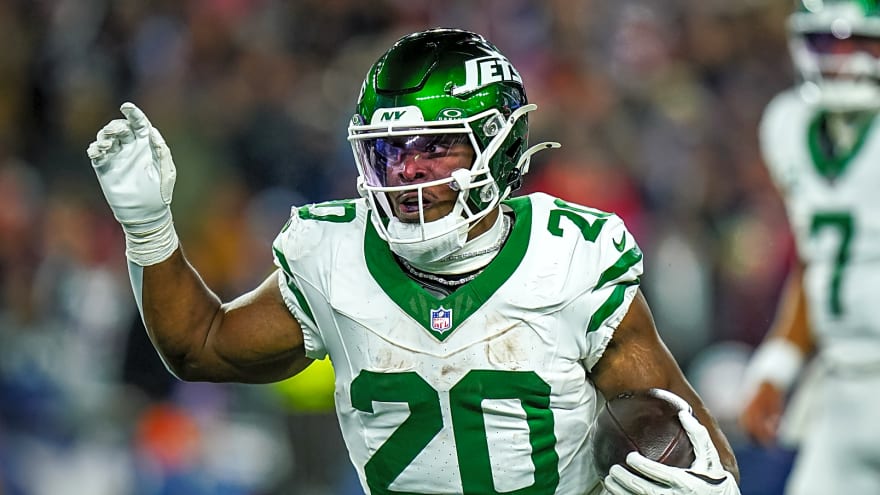 Breece Hall publicly rips 'pathetic' Jets reporter for actions with Justin Fields