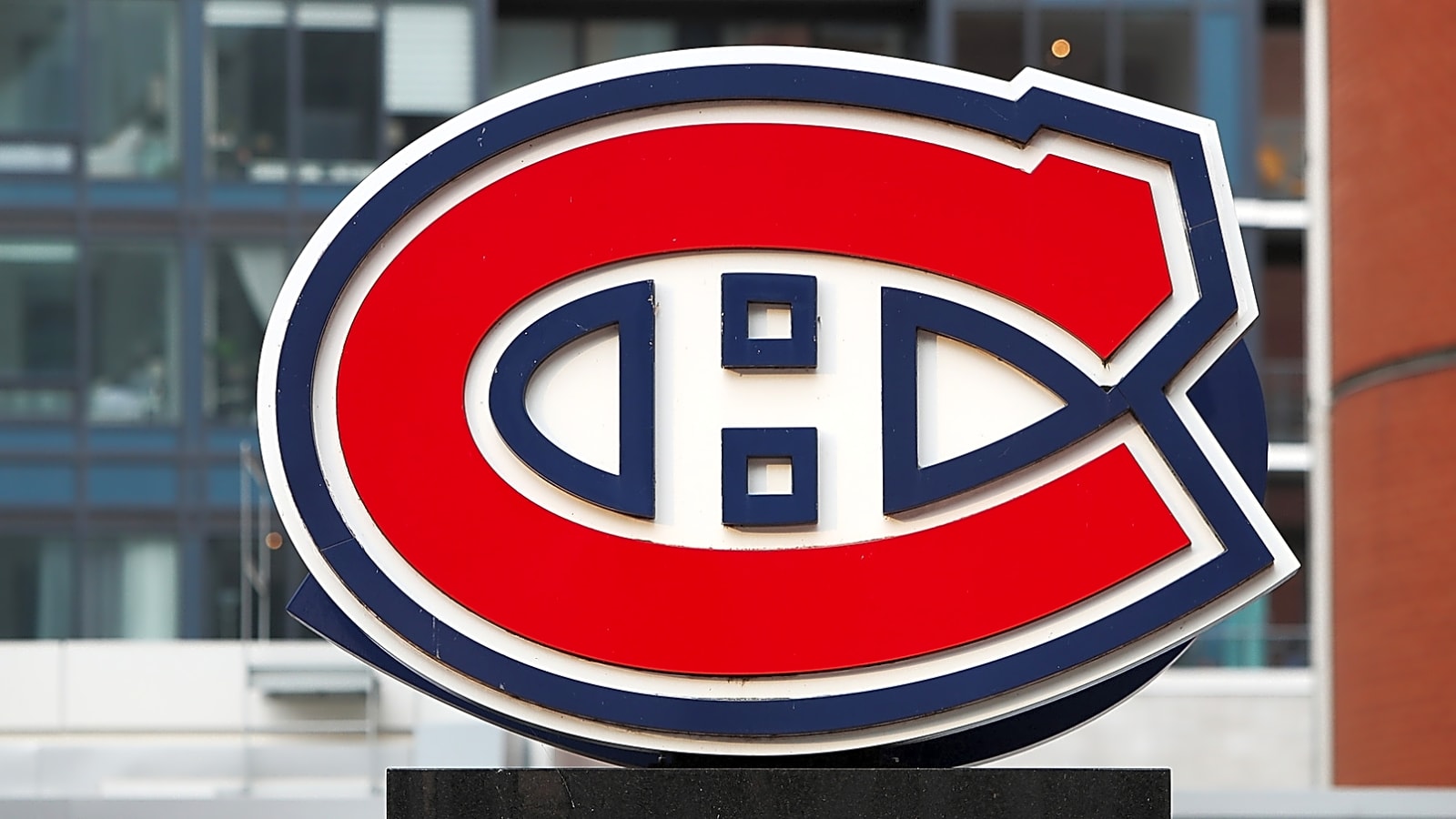 Montreal Canadiens Complete Trade with Boston Bruins