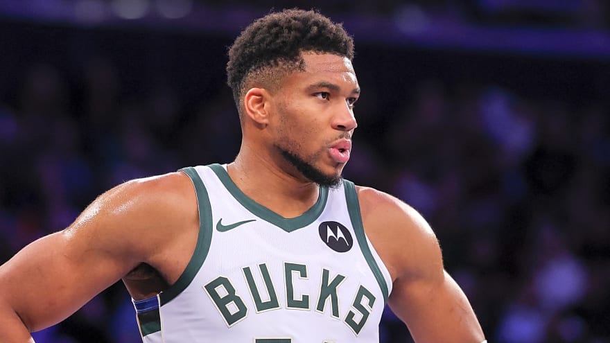 Bucks' Giannis Antetokounmpo inches closer to trade request