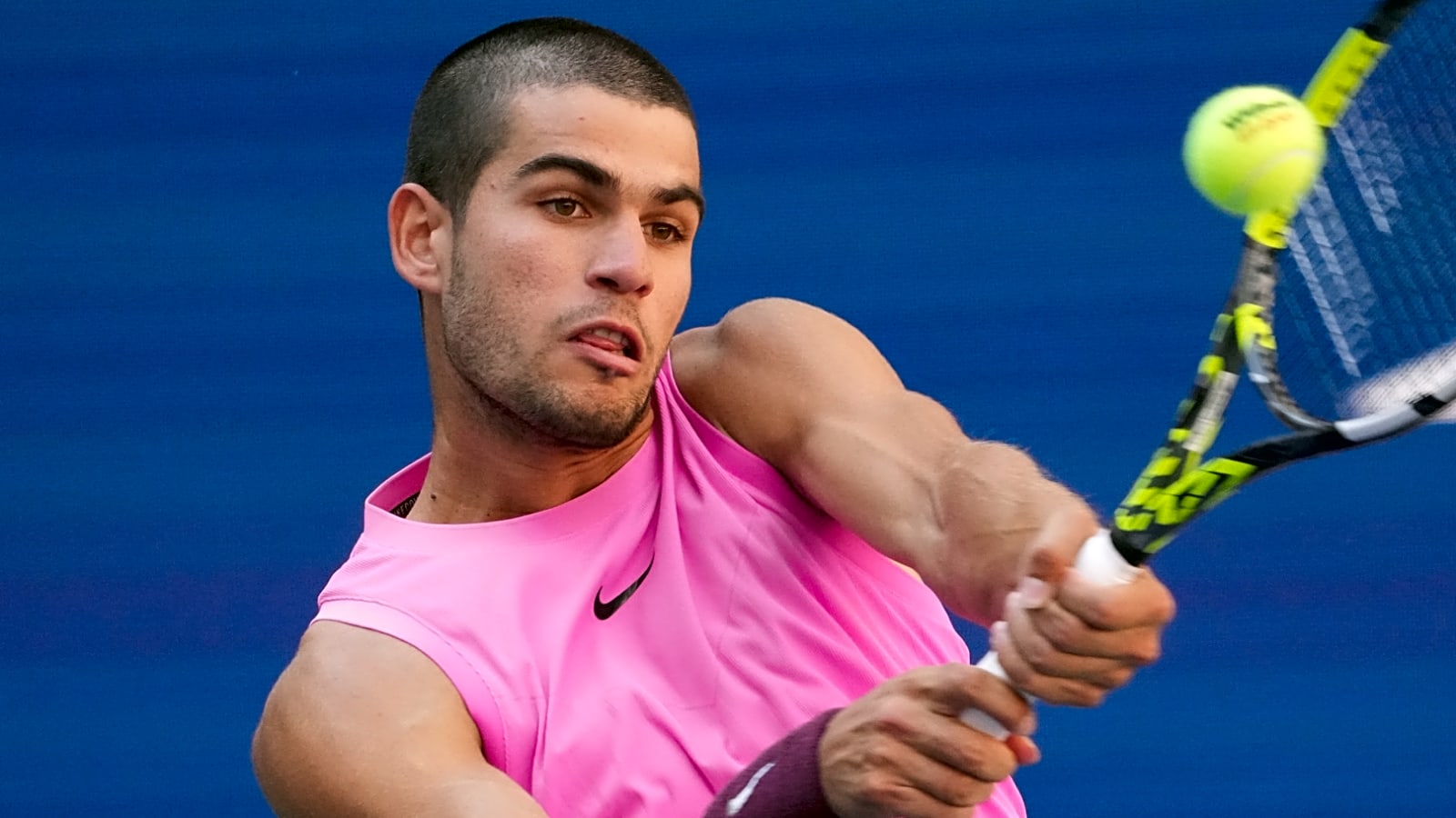Carlos Alcaraz advances to 13th Grand Slam quarterfinal