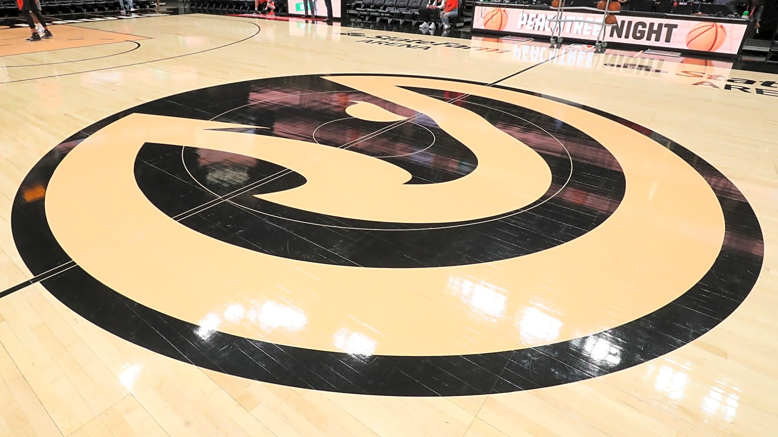 Hawks could bring back controversial executive?
