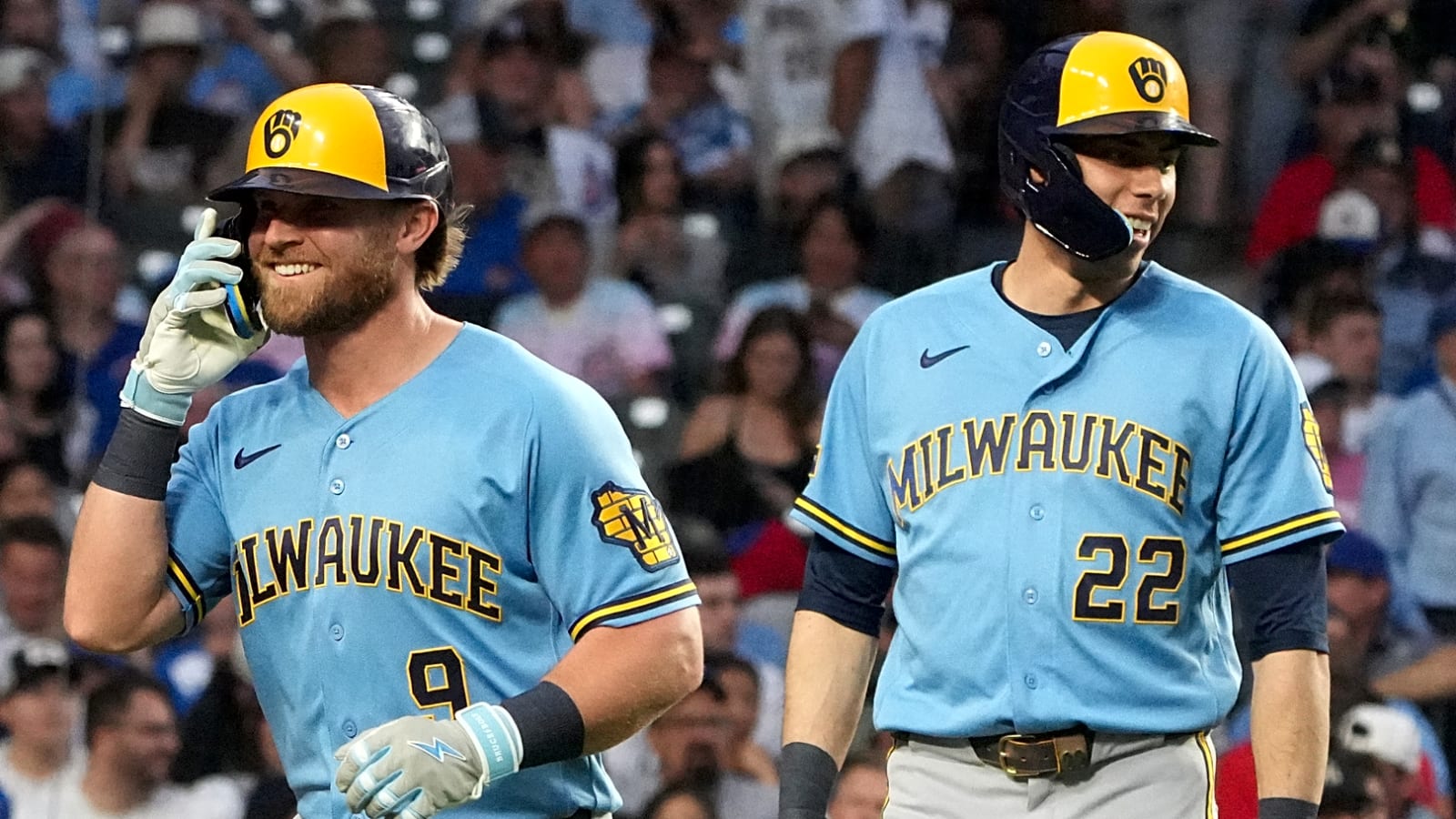 Brewers offense explodes to snap Cubs' home winning streak