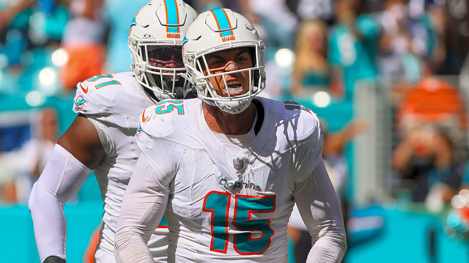 Dolphins' Jaelan Phillips is a trade candidate to watch for