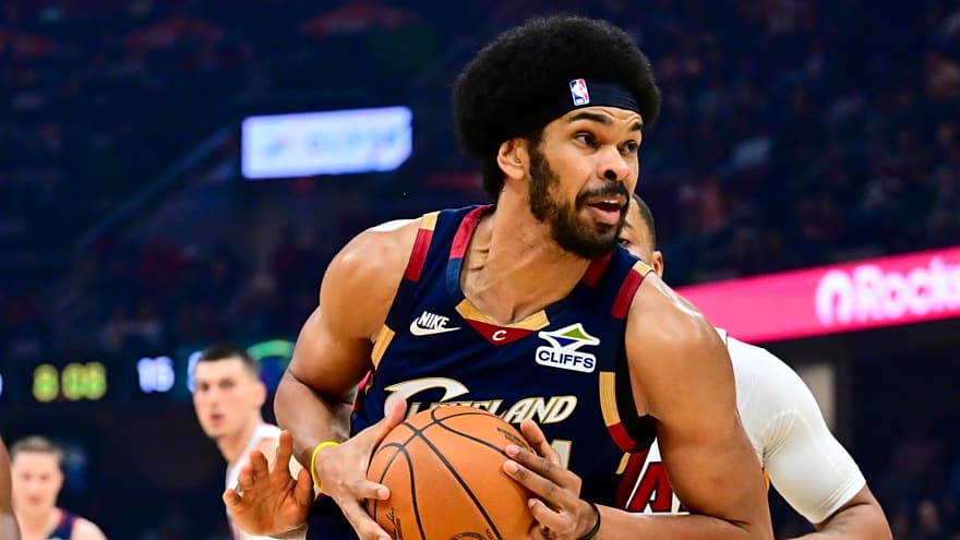  Jarrett Allen returns, Max Strus erupts, Cavs bury Heat