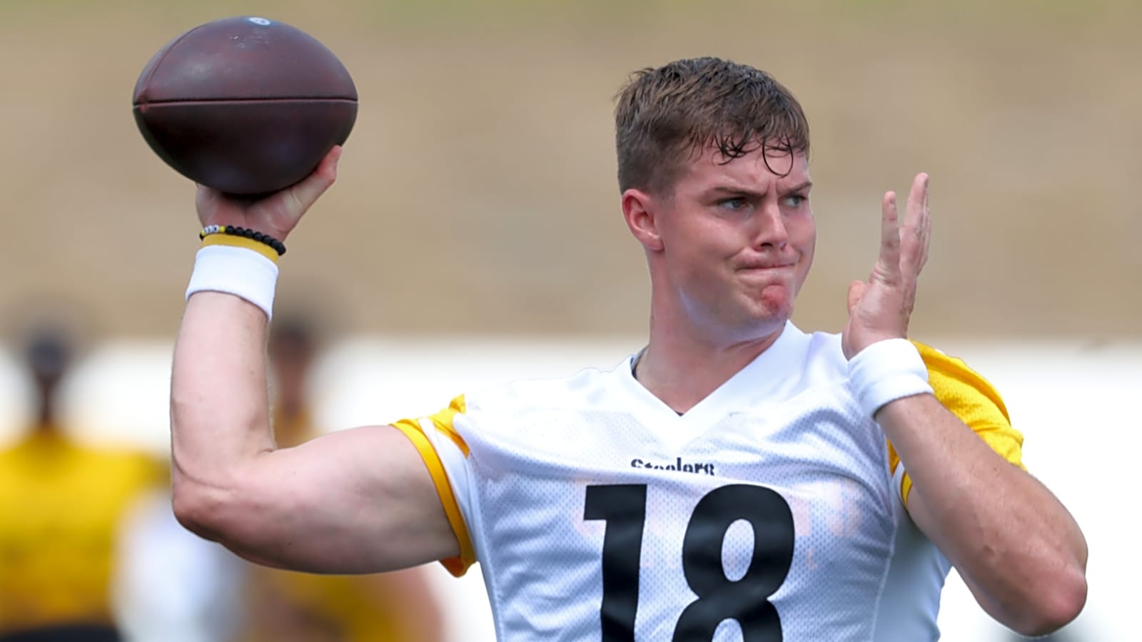 Steelers place rookie QB on IR, re-sign veteran safety