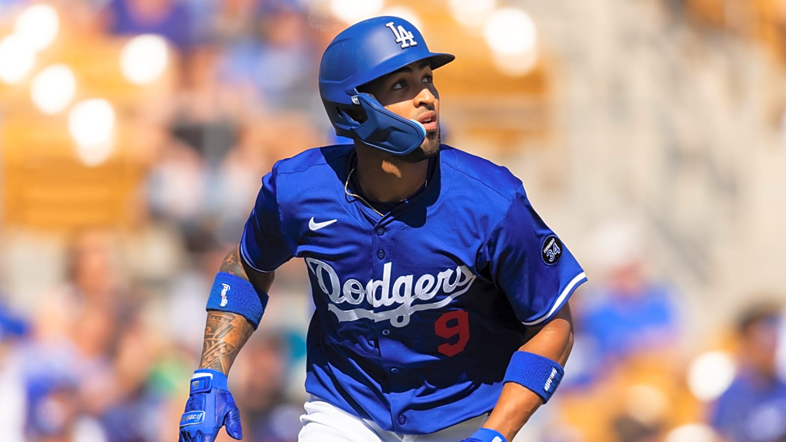 Eddie Rosario elects free agency
