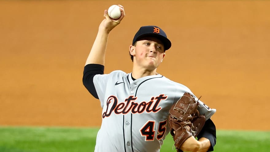 Tigers to place righty on 60-day IL, outfielder on 10-day IL